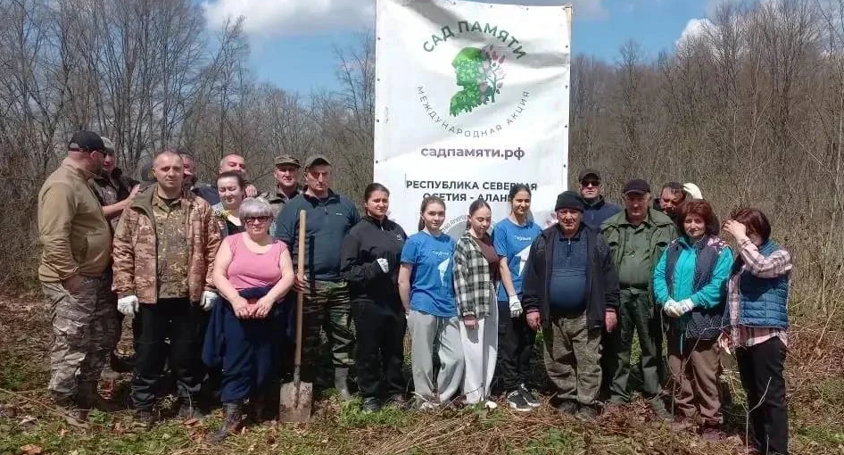 Более тысячи саженцев красного дуба высадили в селении Тарское в рамках старта акции «Сад памяти»