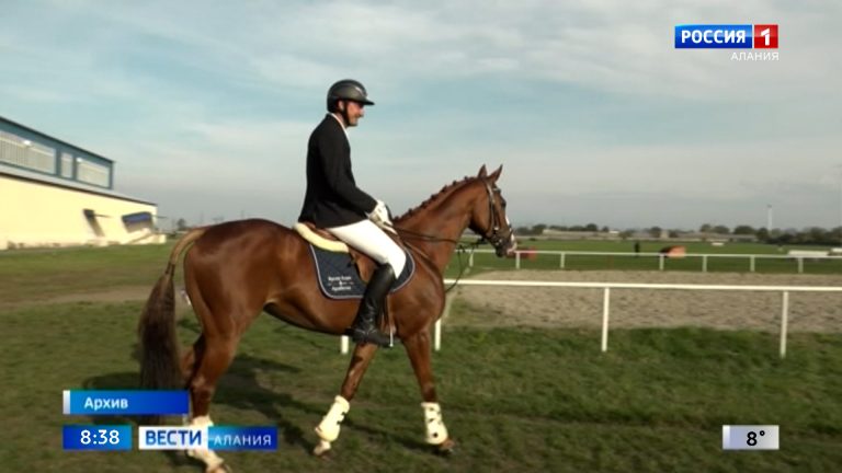 15 спортсменов примут участие во вторых Всероссийских соревнованиях по конному троеборью памяти Фердинанда Кибизова