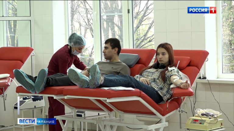 В Северной Осетии в Национальный день донора жители республики приняли участие в акции «Донорский рекорд России». 