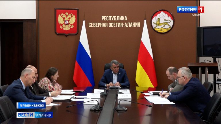 Сергей Меняйло провел совещание по переселению граждан из аварийного жилья