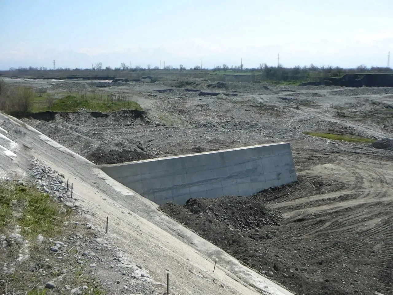 В Беслане завершили капитальный ремонт берегоукрепительных сооружений на правом берегу Терека