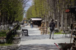 Во Владикавказе продолжается благоустройство участка набережной от ул З. Космодемьянской до ул. 50 лет Октября