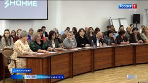 Республикæйы æвзарæн къамисы æмæ уæрæсейаг æхсæнад «Знание»-йы рухстауæн проектты цикл æххæст кæнгæйæ, æвзарæн къамисы кусджытæн арæзт æрцыд лектортимæ фембæлд