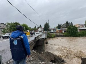 В Октябрьском устраняют последствия паводка