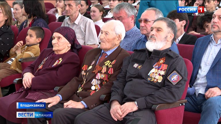 Военно-патриотический концерт «С чего начинается Родина» провели в СОГТЭК