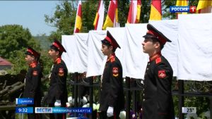 Цыколайы Уæлахизы парчы территорийы байгом кодтой, сæрмагонд æфсæддон операцийы зонæйы йæ хæстон хæс æххæстгæнгæйæ чи фæмард, уыцы хъæбатырты аллея