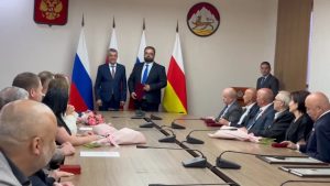 Директору ГТРК «Алания», председателю Союза журналистов Северной Осетии Тимуру Кусову присвоено звание «Заслуженный журналист РСО-А»