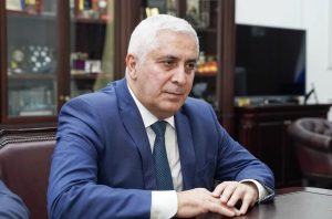 Сергей Меняйло поздравил Марата Камболова с назначением на должность председателя правительства Южной Осетии