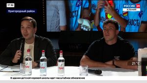 Российский футболист, вратарь клуба «Краснодар» и сборной России Станислав Агкацев провел встречу с фанатами