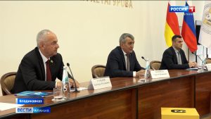 В СОГУ прошел гражданский форум «В единстве народов – сила России. Диалог поколений»