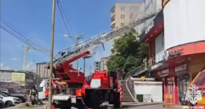 Пожарные ликвидировали возгорание в магазине одежды во Владикавказе