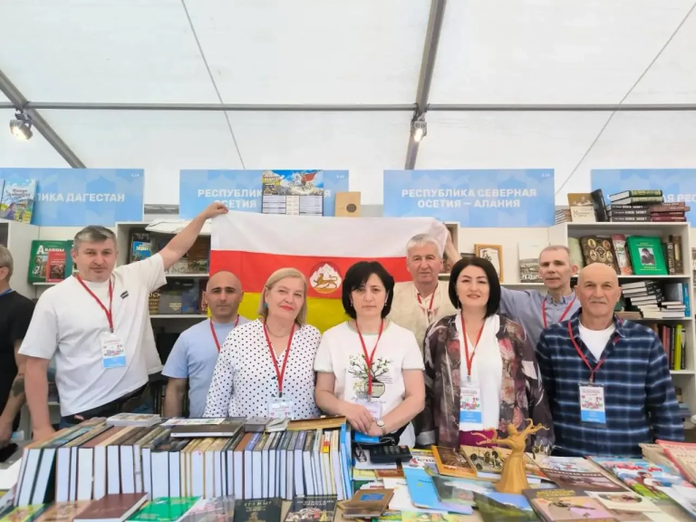 Делегация Северной Осетии приняла участие в книжном фестивале «Красная площадь» в Москве
