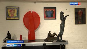 Сотни скульптур из самых разных материалов украшают дом народного художника Северной Осетии Людмилы Караевой