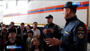 В специализированной пожарно-спасательной части прошла очередная экскурсия для школьников