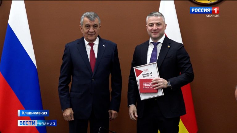 Двенадцати жителям республики вручена премия «Команда Путина»