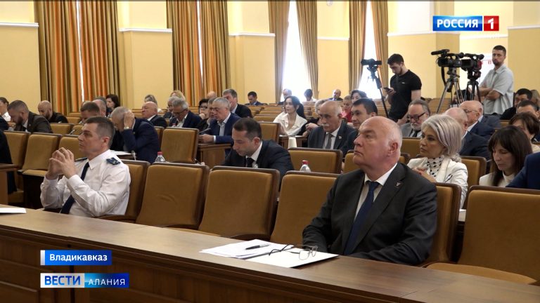 О налоговых и неналоговых поступлениях говорили на заседании парламента республики