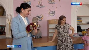 Министр образования и науки Элла Алибекова проверила ход работ по капремонту в школах Ирафского района