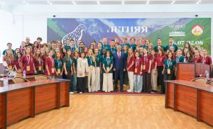 Сергей Меняйло встретился с участниками Летней школы МГИМО в Северной Осетии