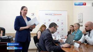 Еще трое кандидатов на участие в выборах в Госдуму представили документы в Избирком республики