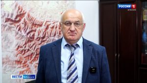 Сергей Меняйло внес в парламент проект закона о государственных языках Северной Осетии
