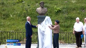 В селении Верхний Рук в Южной Осетии открыли бюст Гриша Плиева