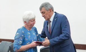 Сергей Меняйло передал ордена Мужества семьям погибших участников СВО