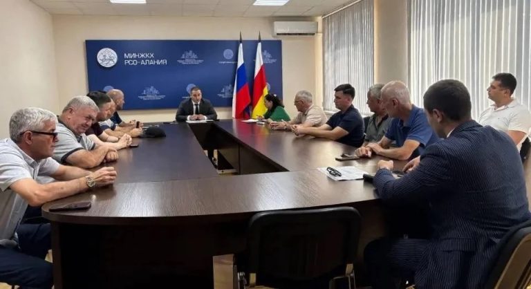Вопросы ценообразования и стабильных поставок топлива в Северную Осетию обсудили на совещании в МинЖКХ
