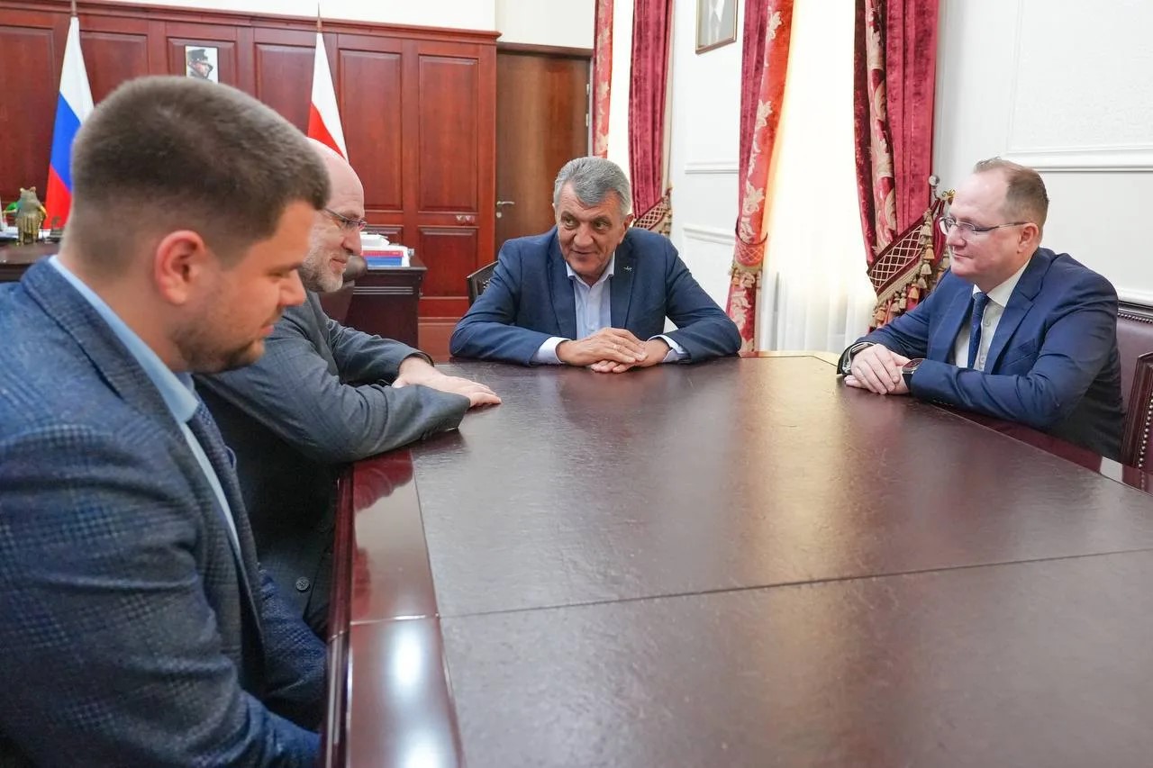 Сергей Меняйло встретился с директором Института государственной службы и управления президентской академии