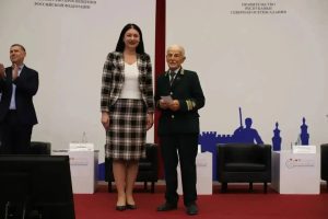 Роальд Каупуш стал почетным работником сферы образования РФ
