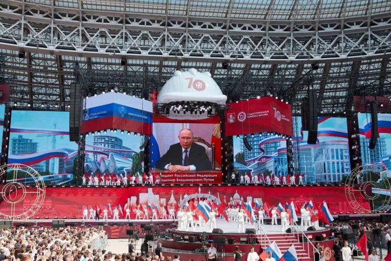 Делегация Северной Осетии приняла участие в торжественных мероприятиях в честь 70-летия Дня строителя в Москве