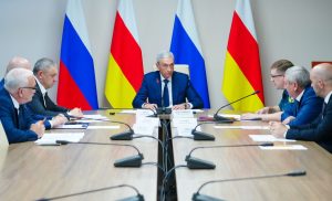 Борис Джанаев поручил профильным структурам усилить меры по борьбе с поджогами сухой растительности на полях
