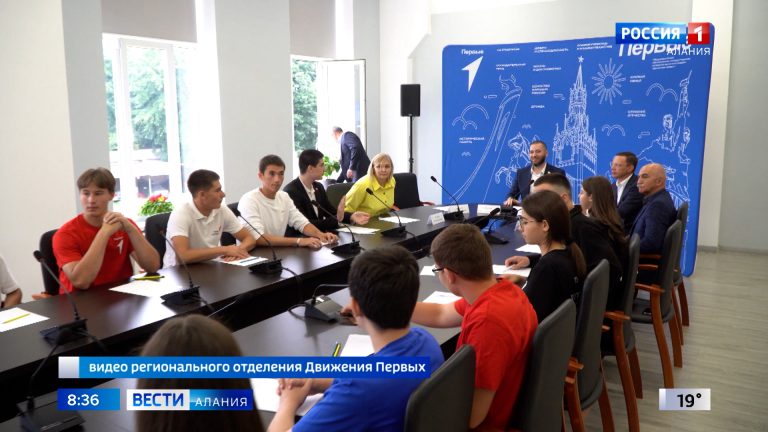Виталий Назаренко встретился с молодыми политиками Северной Осетии