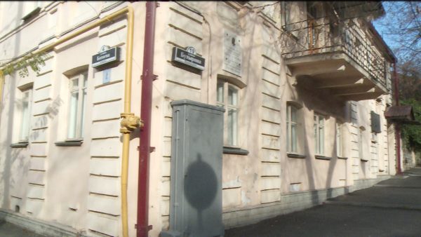 До конца года фасадная часть дома-музея Коста Хетагурова во Владикавказе будет отремонтирована – Батраз Гудиев