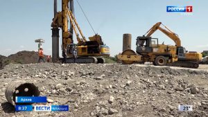 После завершения строительства объездной дороги Владикавказа в конце 2028 года транзитные фуры и большегрузы полностью перестанут ездить по городским дорогам