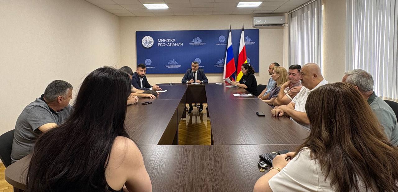 Частные крупные заправки Северной Осетии договорились держать цены на бензин АИ‑92 ниже 100 рублей