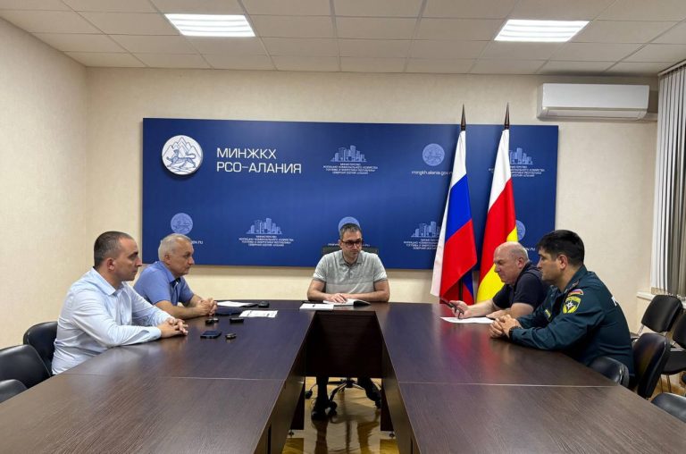 Все коммунальные службы переведены на усиленный режим работы – оперштаб МинЖКХ