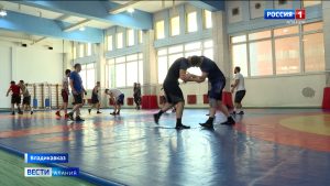 В Северной Осетии проходят сборы Национальной студенческой лиги спортивной борьбы