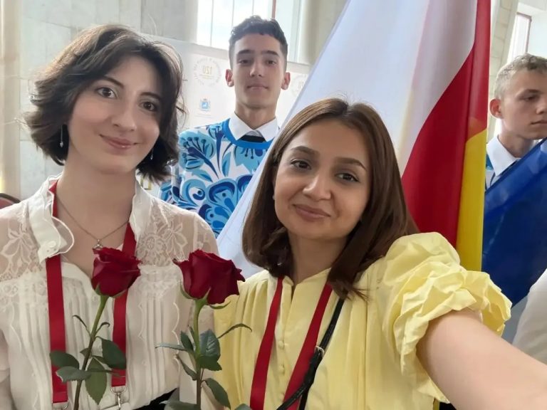Два педагога допобразования представляют Северную Осетию в финале всероссийского конкурса «Сердце отдаю детям»