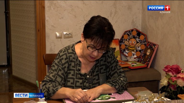 Для кого-то мусор, а для меня возможность что-то создать: мастерица Зарина Кусова раскрывает секреты творчества