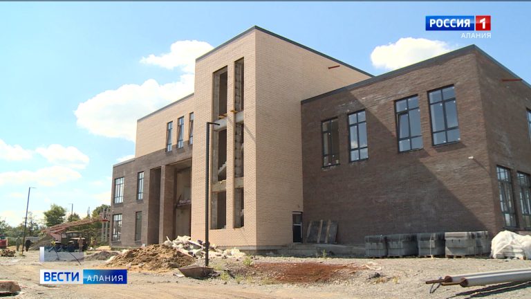 В Беслане продолжается строительство нового здания детской художественной школы