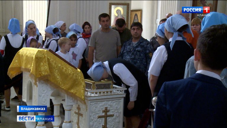 Во Владикавказ с греческого острова Андрос привезли частицу посоха пророка Моисея