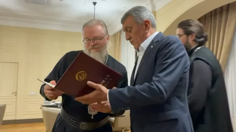 Сергей Меняйло поздравил с 55-летием архиепископа Владикавказского и Аланского Герасима