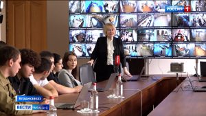 Студенты-активисты СКГМИ и ВИУ побывали в Центре общественного наблюдения за выборами