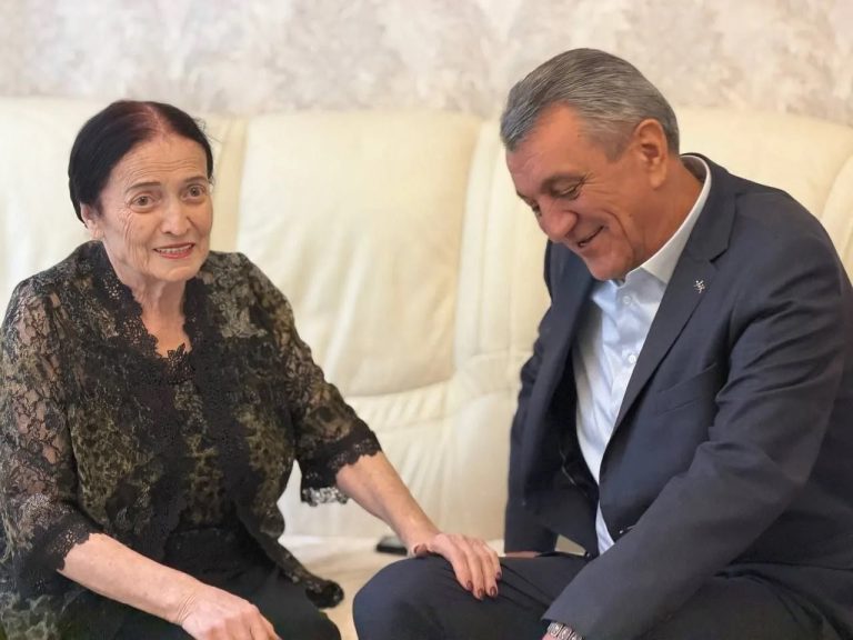 Сергей Меняйло поздравил старших с Международным днем пожилых людей