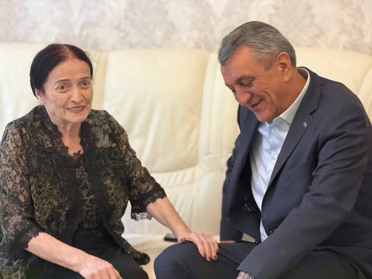 Сергей Меняйло поздравил старших с Международным днем пожилых людей