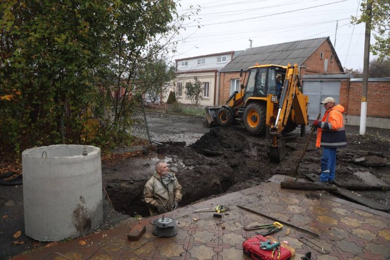 Более полукилометра старых труб должны заменить на улице Земнухова во Владикавказе